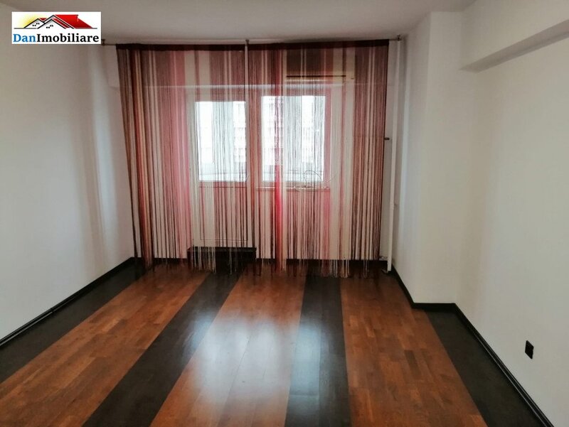 Piata Victoriei Apartament nemobilat, 2 camere,